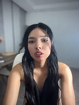 jadelaurent online show from July 16, 12:04 am