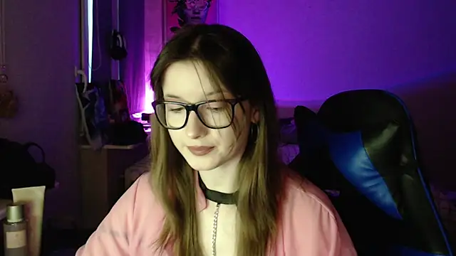 LunaXcherry online show from April 10, 5:41 pm