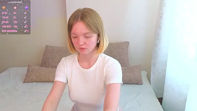 StellaBunny online show from March 2, 11:06 am