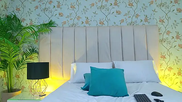 Brisa Silva online show from February 28, 1:21 pm