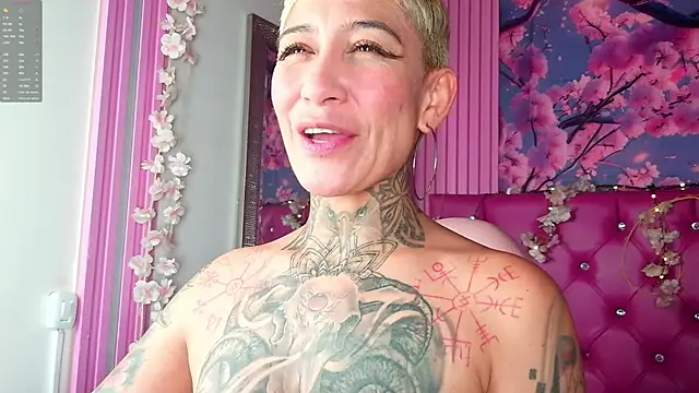 Everlyn sexx online show from June 5, 7:42 pm
