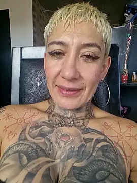 Everlyn sexx online show from June 1, 8:10 pm