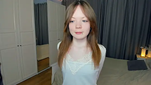 LavenderMitten online show from February 20, 5:39 am