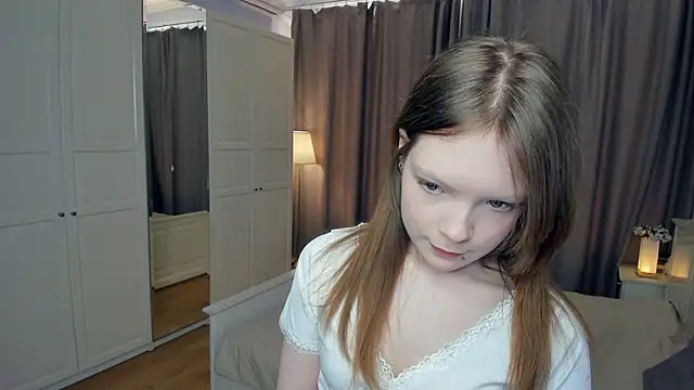 LavenderMitten online show from March 19, 10:52 am