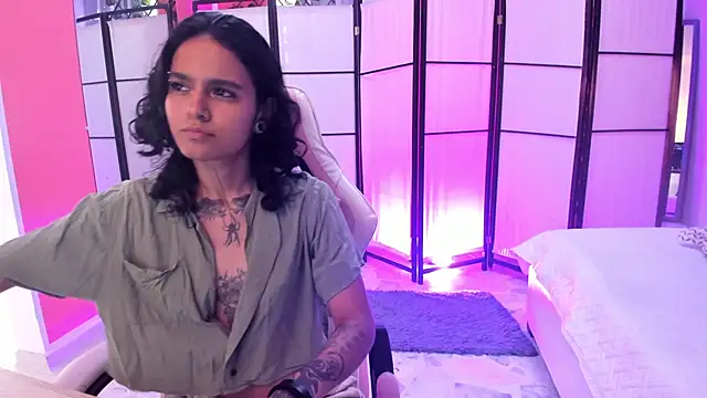 Julianne 7 online show from March 2, 8:26 pm