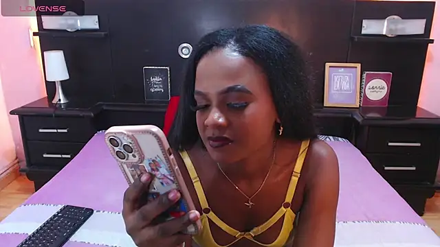 ShannySweett online show from May 1, 7:33 am