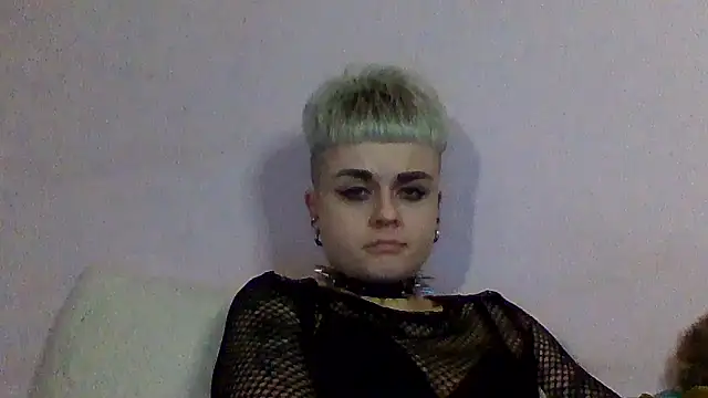 AlisaDear257 online show from April 7, 8:33 pm