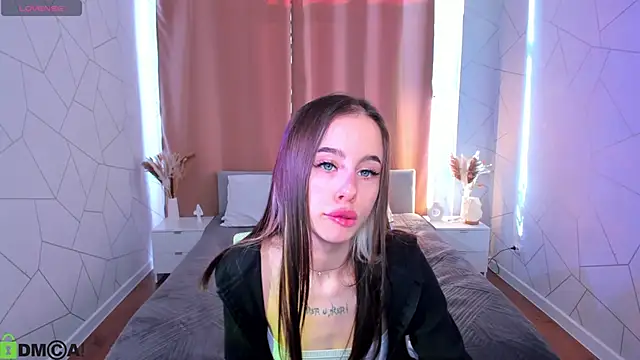 kristi kitss online show from March 11, 8:18 am