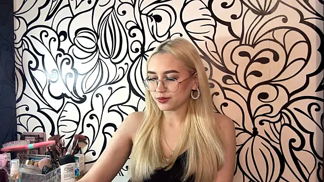 Kat Catherine online show from February 24, 12:59 pm