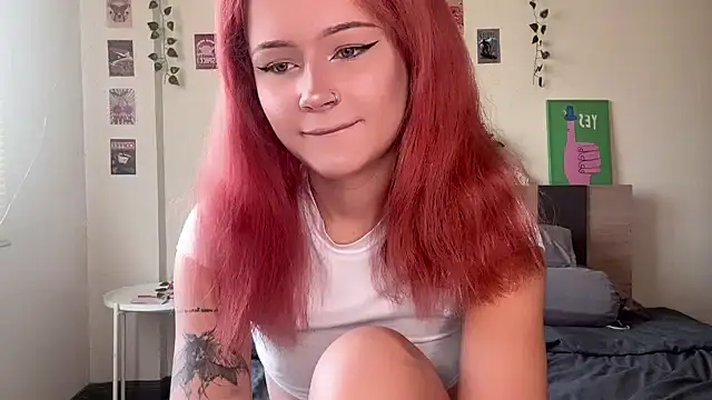 pixieyes00n online show from February 20, 2:32 am