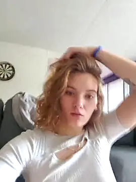 sweetsophie69 online show from March 31, 10:59 am