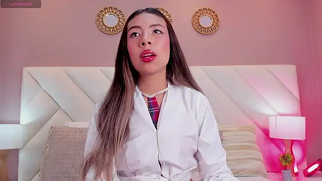 ValeryGomezz online show from April 9, 2:44 pm