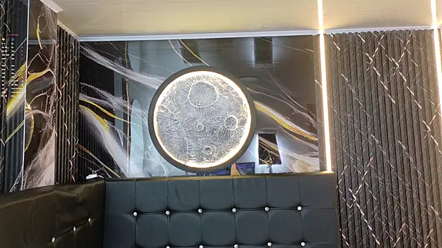  ArianaToroo online show from April 9, 2:22 pm