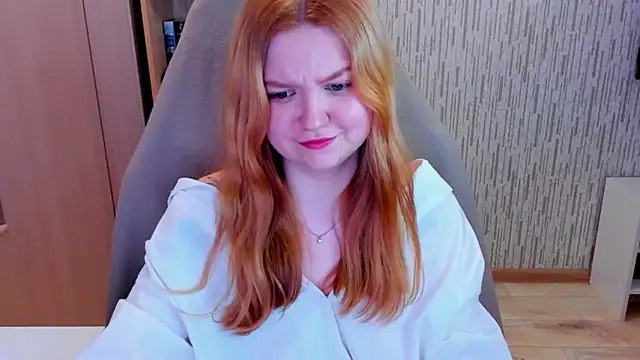 AnitaXVine online show from April 19, 6:10 pm