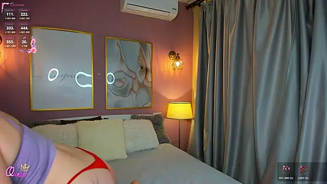 Emily  Bliss online show from April 7, 7:32 am