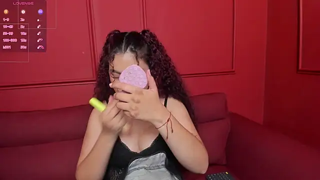 ZiaCarter  online show from April 18, 4:04 am