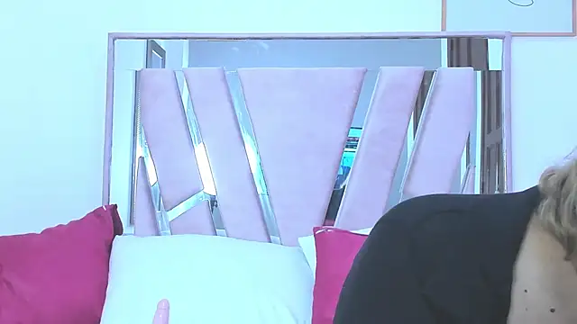 DariaLuca online show from March 27, 11:44 am