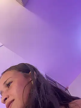 candy deluxe online show from April 8, 3:30 am