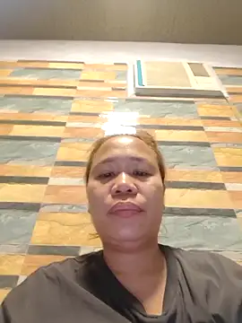 Snapshot of squirtshantal chatting on October 3, 3:22 am squirtshantal online show from October 3, 3:22 am