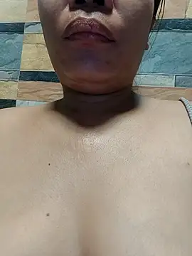 Snapshot of squirtshantal chatting on October 12, 7:55 am squirtshantal online show from October 12, 7:55 am