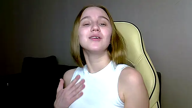 christimontero online show from March 2, 5:19 pm