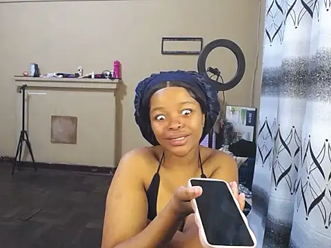 KinkyPxx online show from February 17, 7:35 pm