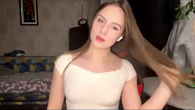 KelliLuepke online show from February 26, 2:38 pm