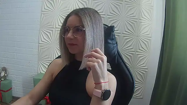 IceMayes online show from February 22, 8:15 am