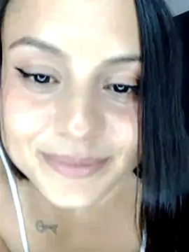 tiifany lopez online show from April 2, 9:34 pm