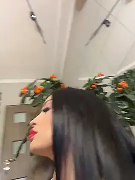 VictoriaLanes online show from April 16, 4:24 am