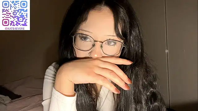 KateGlowee online show from February 17, 3:33 pm