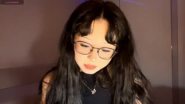 KateGlowee online show from February 24, 1:43 pm