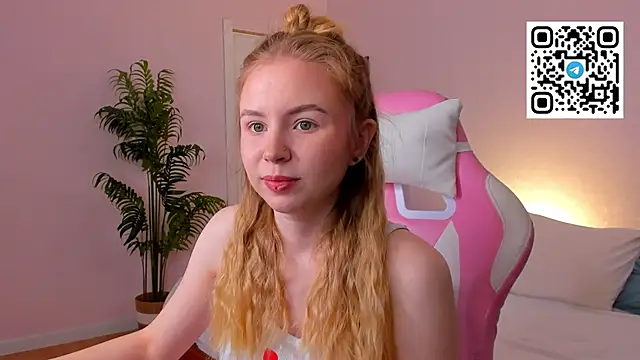 Linda  Bloom online show from March 9, 1:09 am