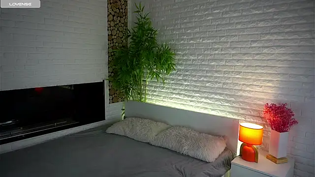 KourtneyRevira online show from March 25, 1:14 pm