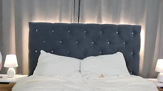 VikkyVonn online show from March 17, 10:30 am