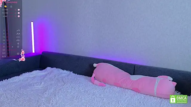 KateNickson online show from March 17, 6:17 am