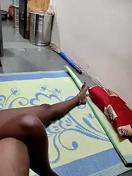 Your couple 01 online show from April 19, 7:38 pm