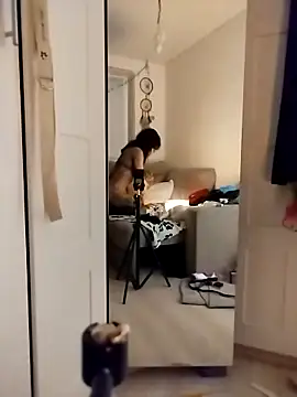 VeraVS online show from March 30, 8:30 pm