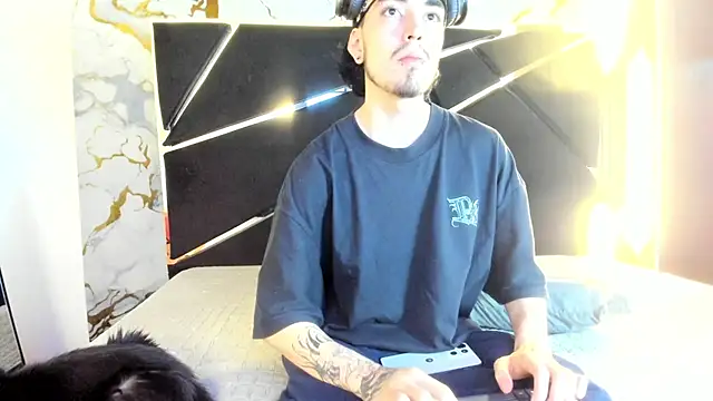 Couple In Heat online show from April 13, 7:47 pm