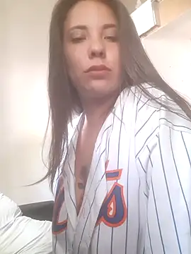 Me3l online show from March 7, 6:04 pm