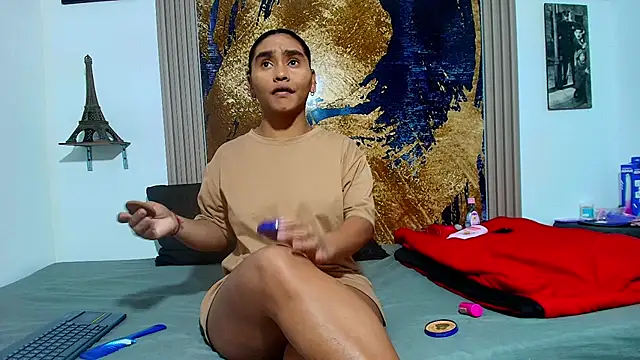 raven robin  online show from April 5, 3:05 am