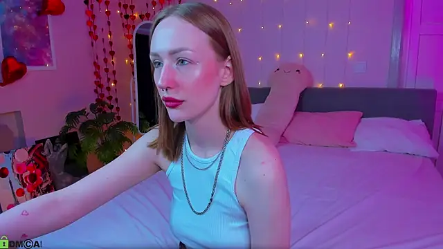 A Alise online show from February 26, 12:15 pm