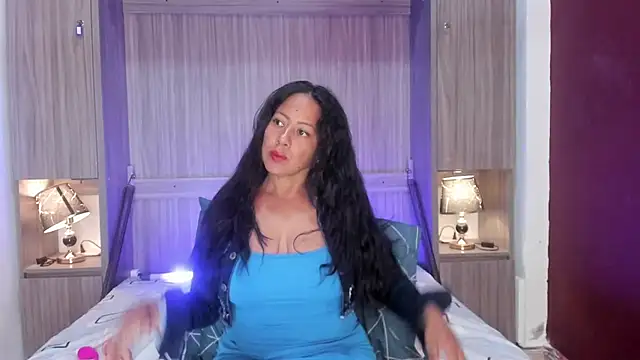 AllieBennet online show from April 13, 7:36 pm