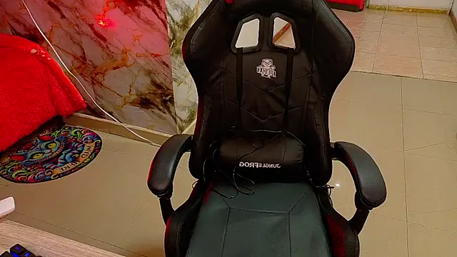 nova kitttyy online show from March 10, 12:42 pm