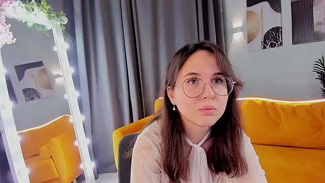 leylamirage online show from April 8, 12:51 pm