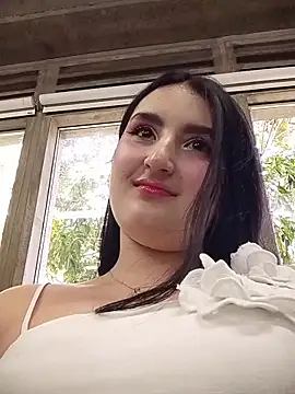 zoe moon   online show from April 11, 4:54 pm