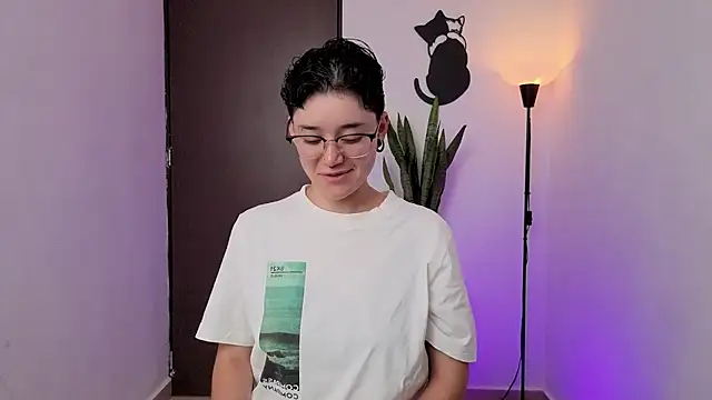 jeroharper  online show from July 9, 8:44 pm