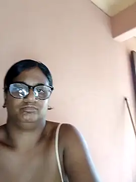 indianstrawberrylips4u online show from February 22, 3:13 pm