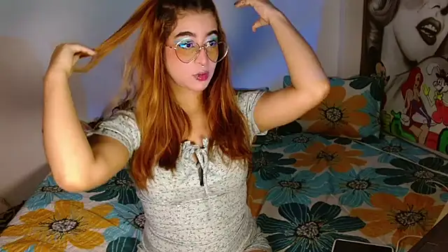 chloe roxy online show from April 8, 4:03 am