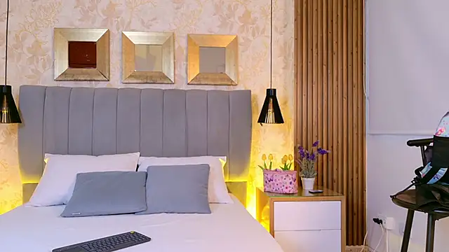 Lorenn Sweet online show from March 17, 11:58 am